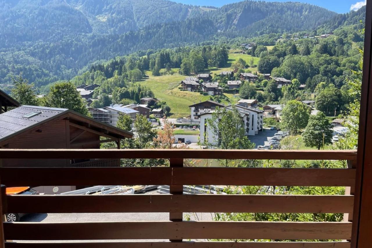 Vue Des "Chavants" Studio 20 M With Balcony เลอุชส์ ภายนอก รูปภาพ